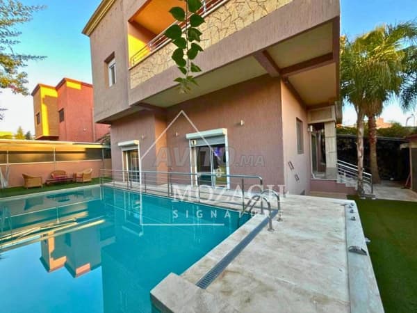 Belle villa meublée avec piscine privée à Targa