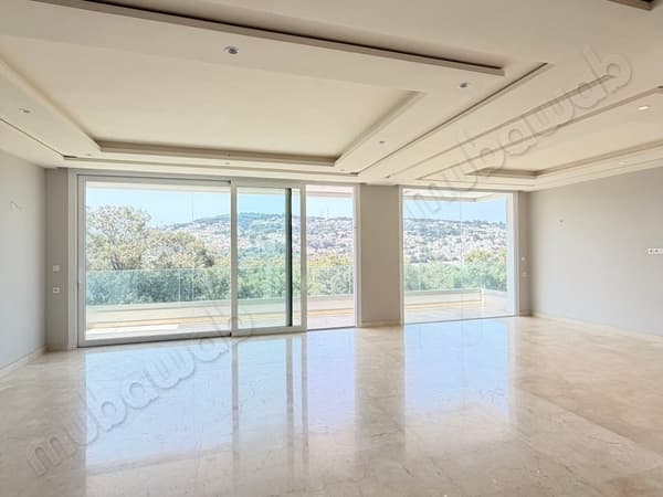 Appartement de luxe avec terasse en location
