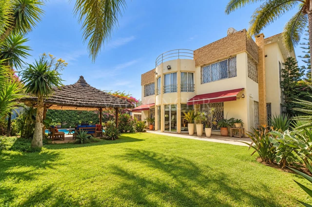 Vente villa de caractère 1002m2 5chambres avec piscine Californie, Casablanca