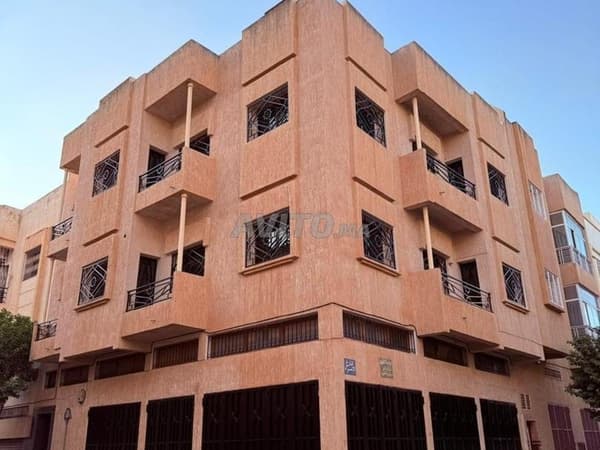 Immeuble R2 à vendre 122 m² à Narjis Fès