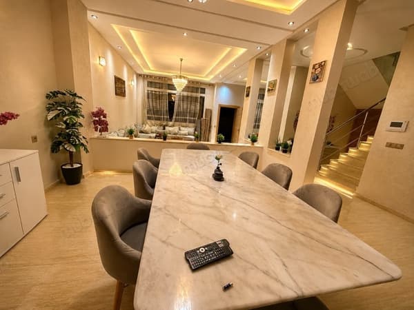 Location villa de luxe à Hay Targa. 4 belles chambres. Meublé