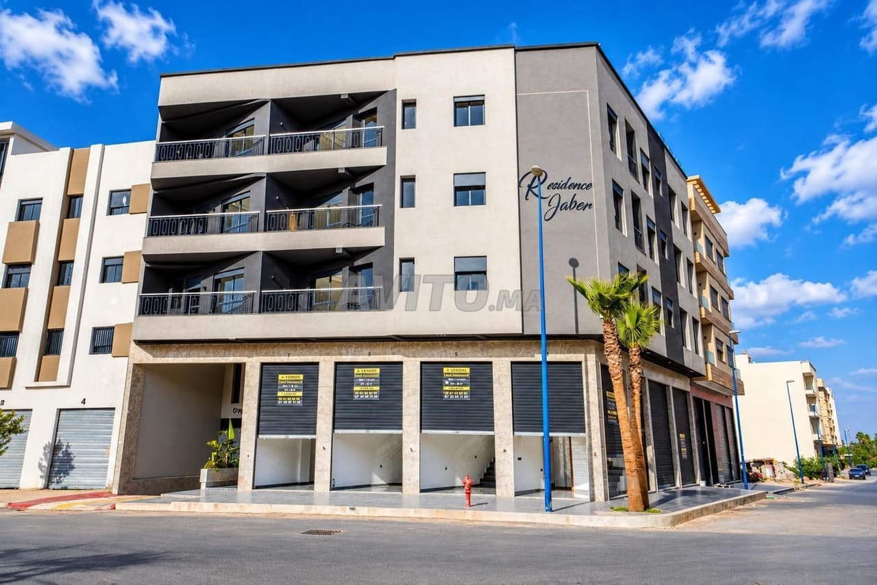 Magasin 31 m² avec .Perla Andalous Bouskoura