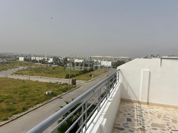 À VENDRE VILLA À DAR BOUAZZA