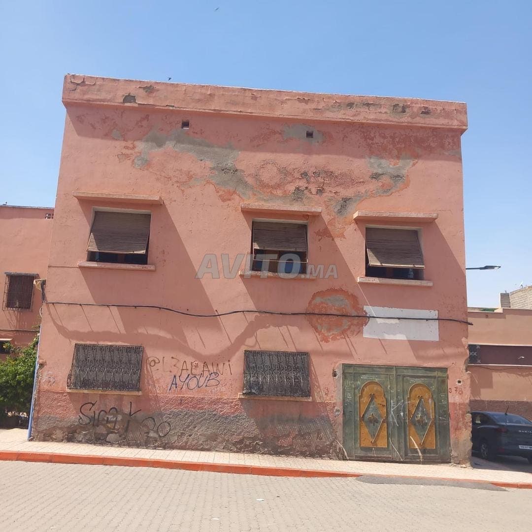 TE KOOP – Hoekwoning met 3 gevels, nabij Wilaya