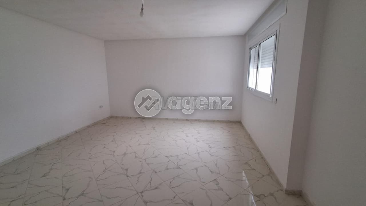 TNG-GU-1004 - Kantoor te huur in Tanger