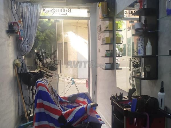 للبيع محل حلاقة نسائية مجهز بالكامل، الكراء 600 درهم