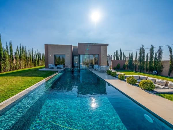 Magnifique villa de standing avec piscine chauffée