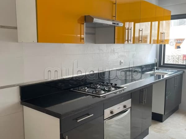 Precioso piso de 2 habitaciones vacío en Agdal