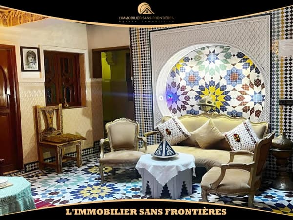 Riad meublé à Médina, 8 chambres + 2 grands terrasses, Marrakech : à vendre