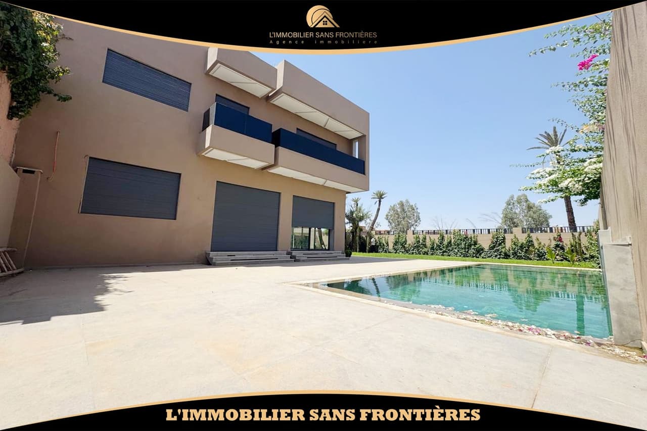 Villa vide avec piscine à vendre à Targa