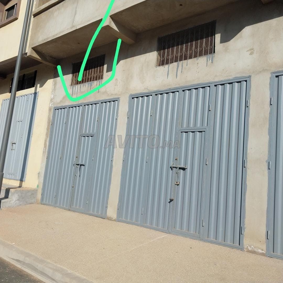 غرفتا مرآب للبيع