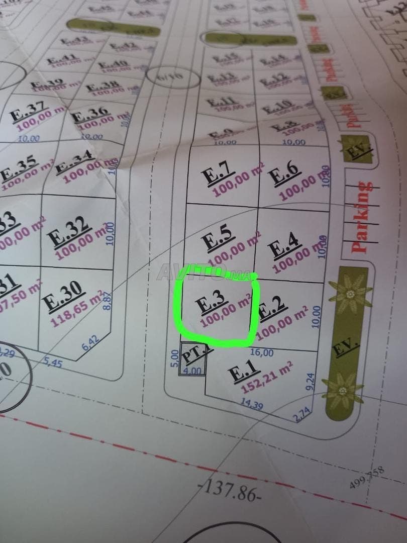 Terrain de 100 m² à construire R2