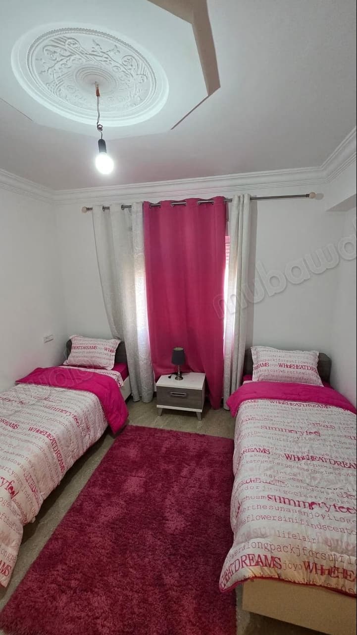 Bel appartement à vendre à Medina. 3 pièces. Concierge et climatisation