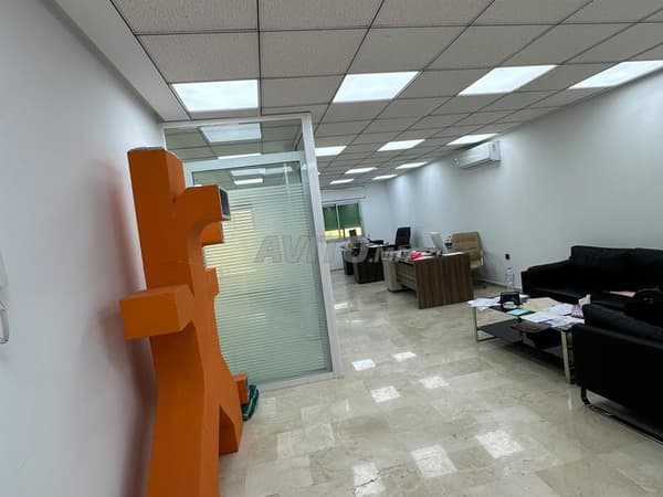Bureau équipé à vendre quartier Hay Ennasr