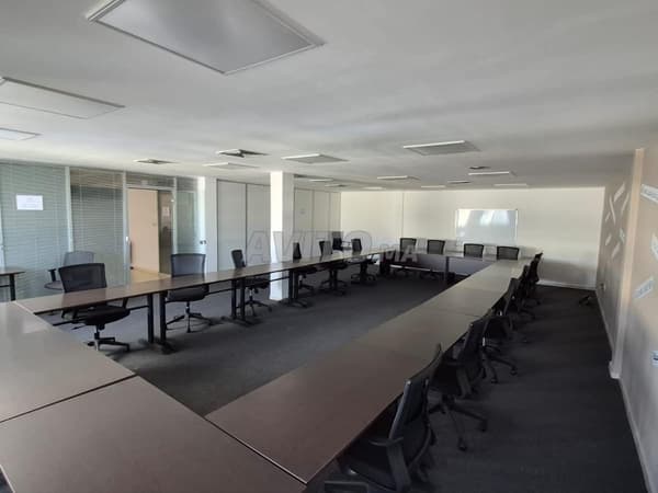 Plateaux Bureaux 270m Zone industrielle Ain Aatig