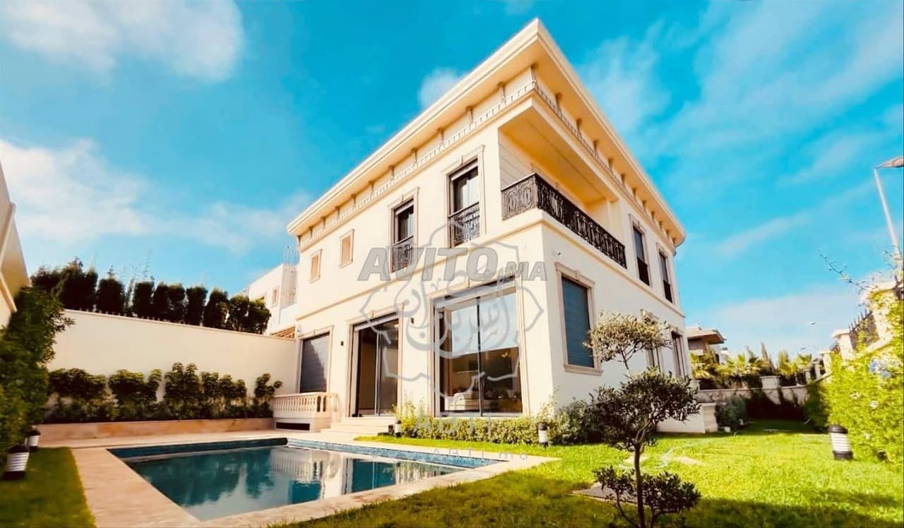 Villa NEUVE jumelée 400m² piscine à Nassim Almaz