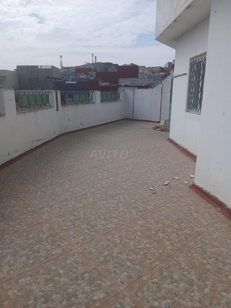 Appartement te huur met terras in Drissia