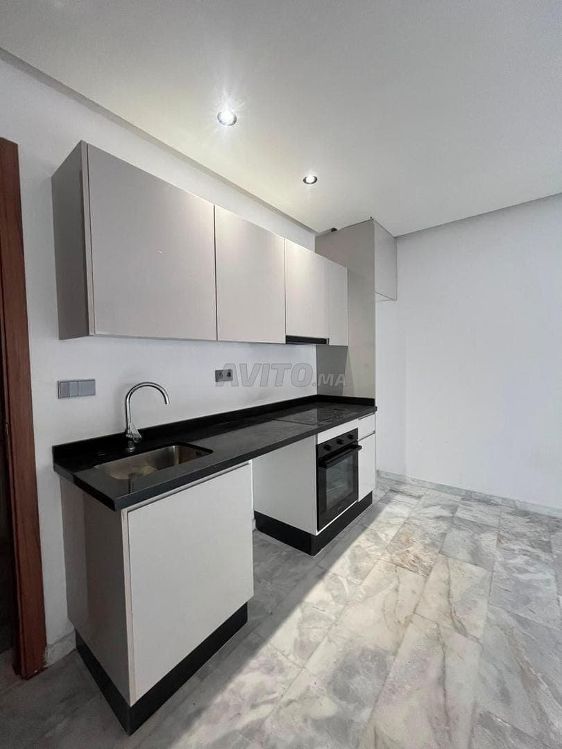 Luxury Studio, Empty, New, High-End, Sunny