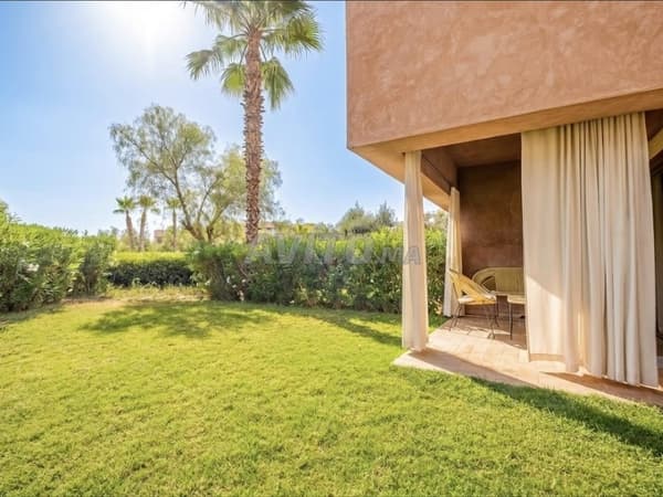 Furnished apartment for sale ground floor garden ⛳