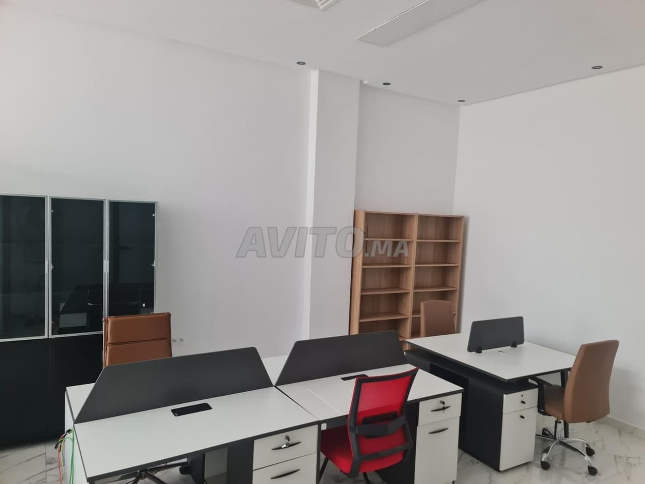 Piano ufficio arredato, Aïn Sebaâ
