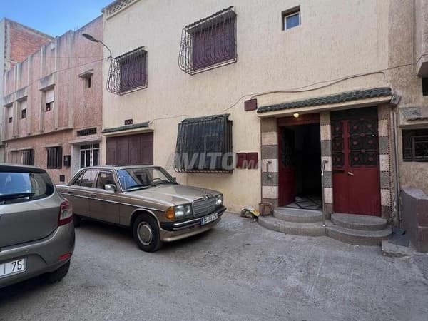 Casa independiente con garaje