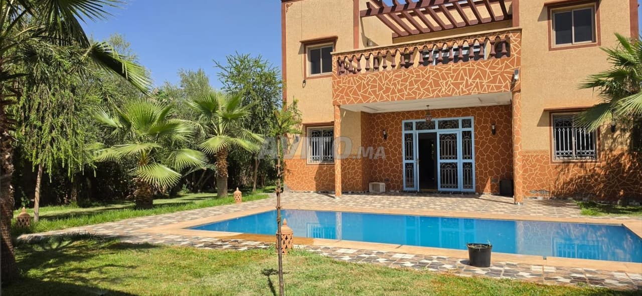 villa 🏡 vide 4 chambres