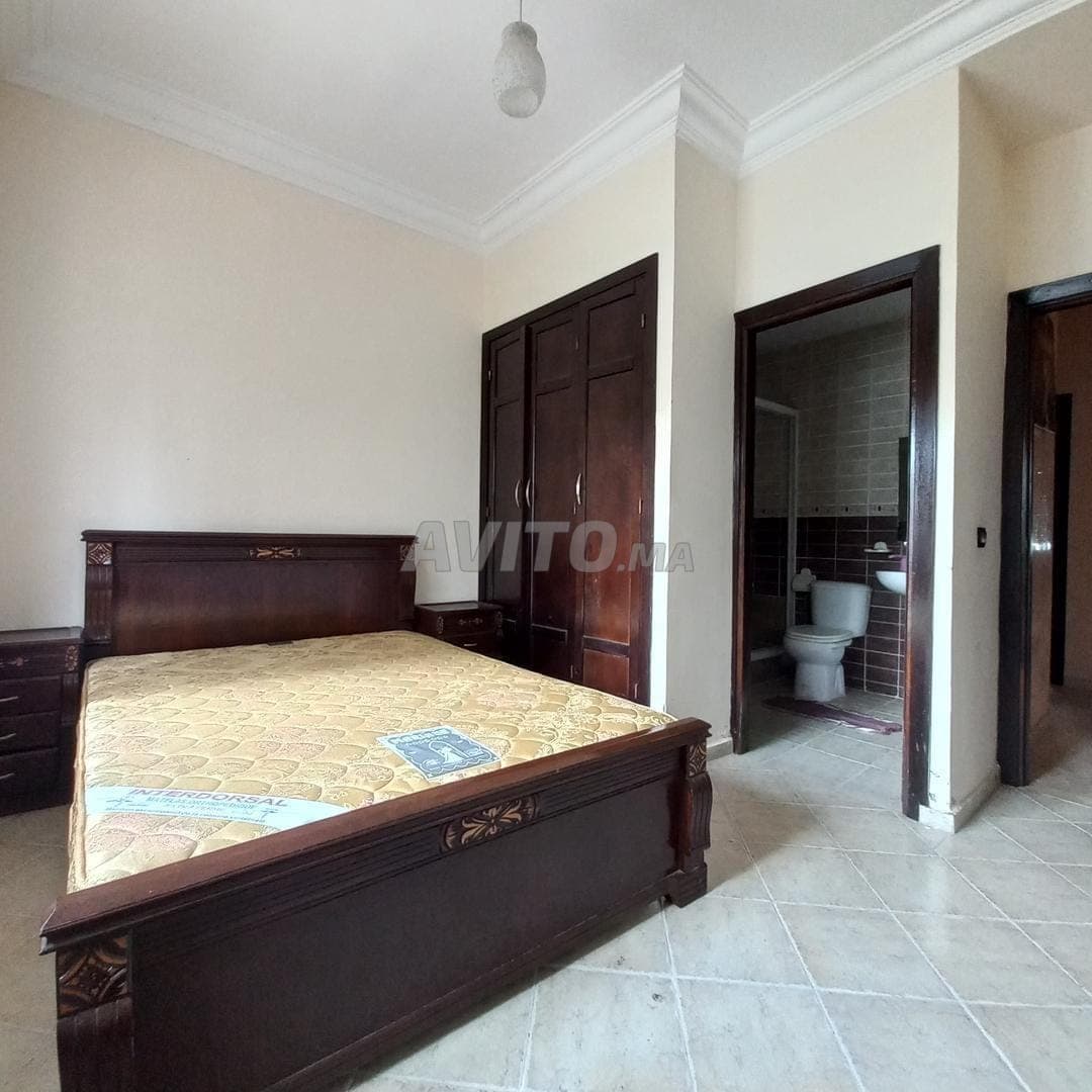 Bas 3 chambres 2 façades à vendre près de Codéa