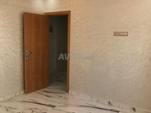 استوديو للإيجار 48 م² بعين السبع