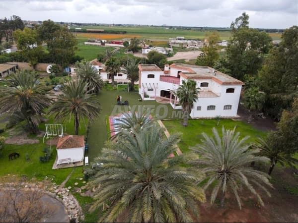 Luxe gemeubileerde villa te huur