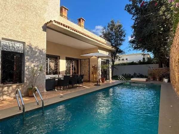 Villa à Vendre de 602.0 m² à Casablanca, Californie