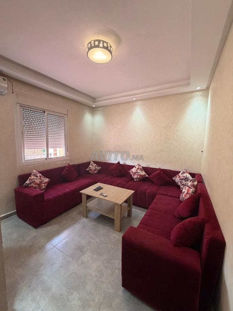 Schönes möbliertes 1-Zimmer-Apartment mit Terrasse