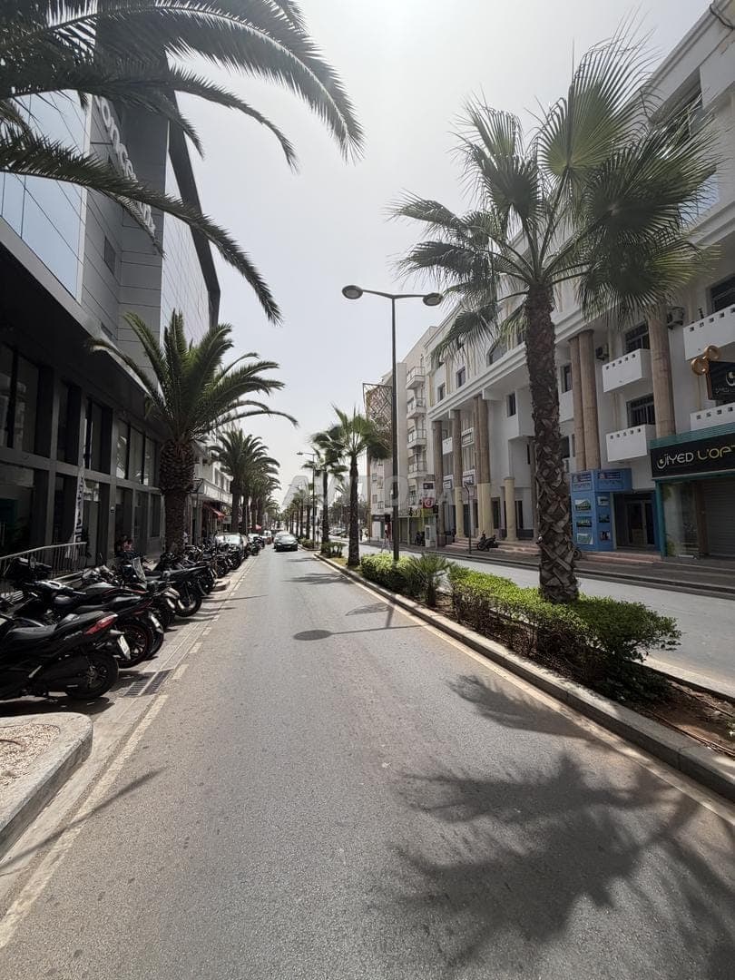 مكتب 69 م2، Avenue Hassan 2 للإيجار