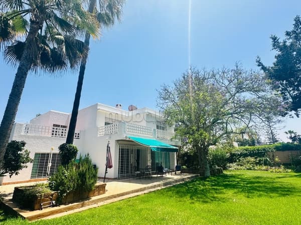 À LOUER – Villa Meublée de Prestige à Souissi