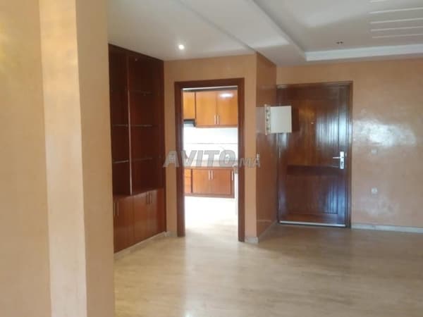 Appartement spacieux - Quartier Guiche lodaya.