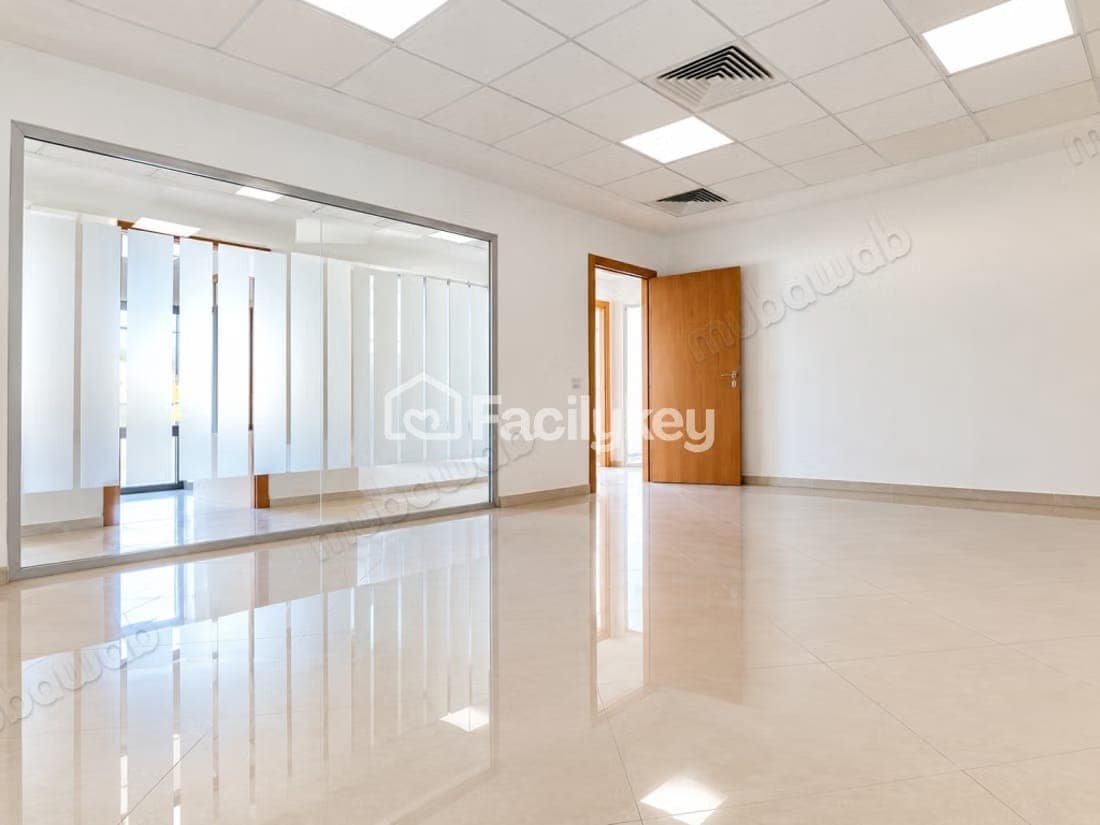 Office 138 m² in Tangier