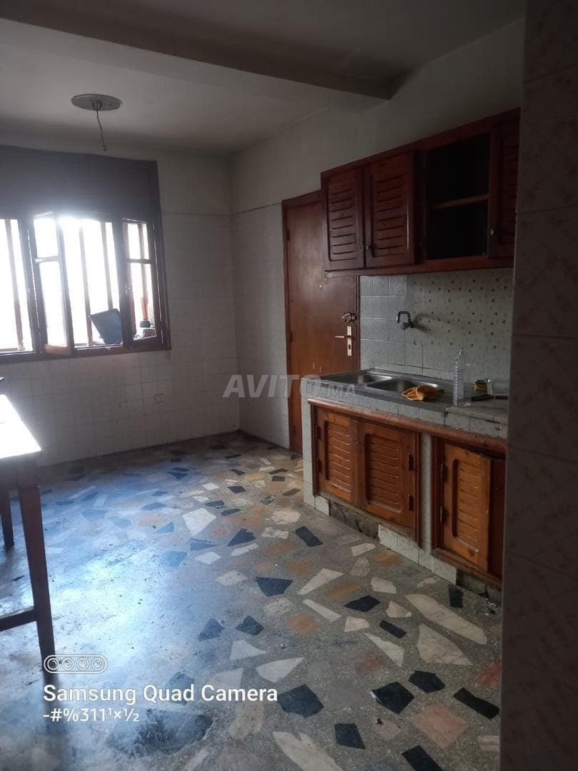 Appartement 2 slaapkamers 2 woonkamers met binnenplaats 120 m² te huur tegenover Morizgo