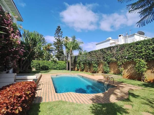 VILLA TE HUUR 1000 M² IN ANFA SUPÉRIEUR