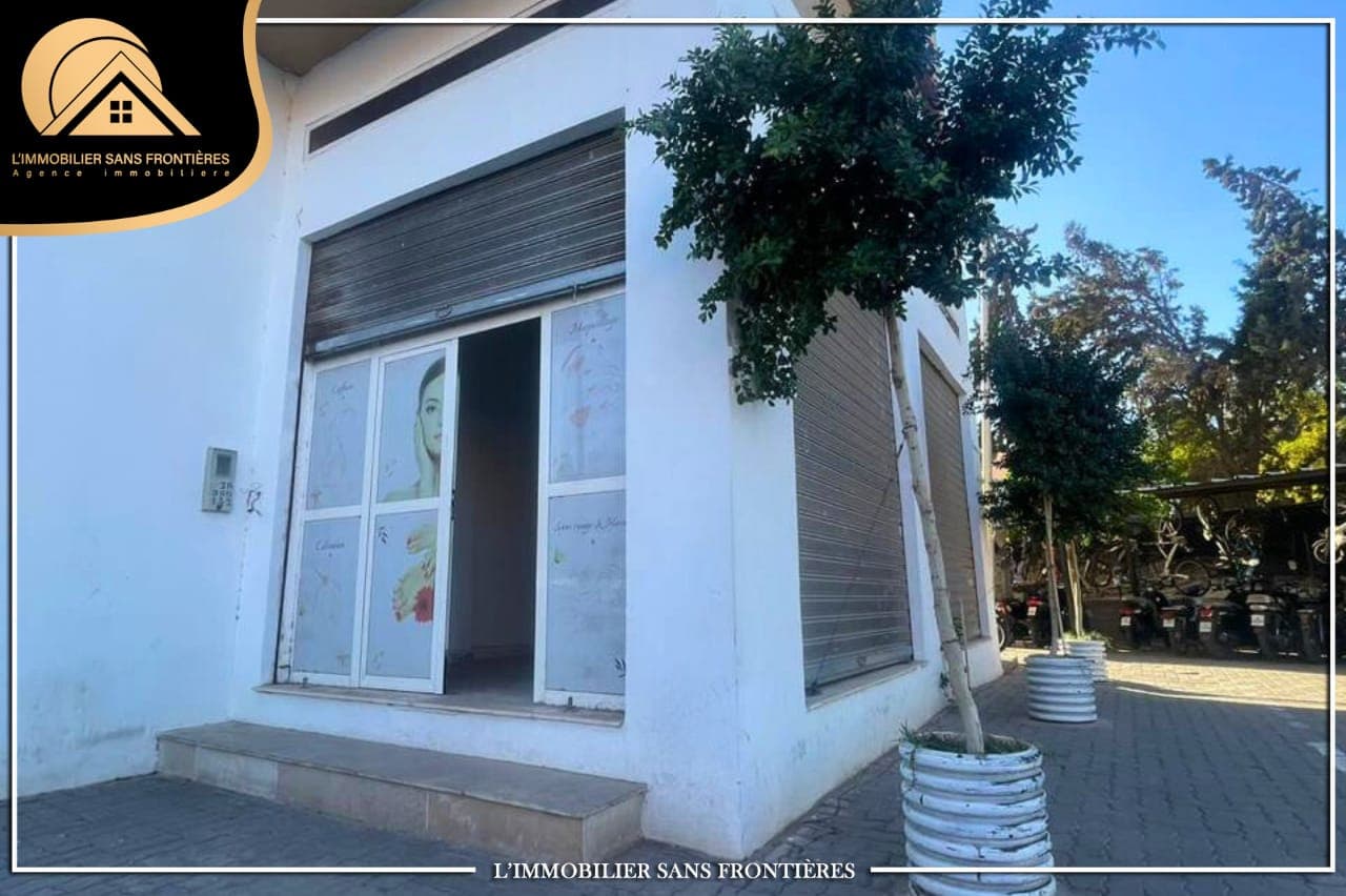Local commercial à louer à Les Portes de Marrakech, 73 m², Marrakech