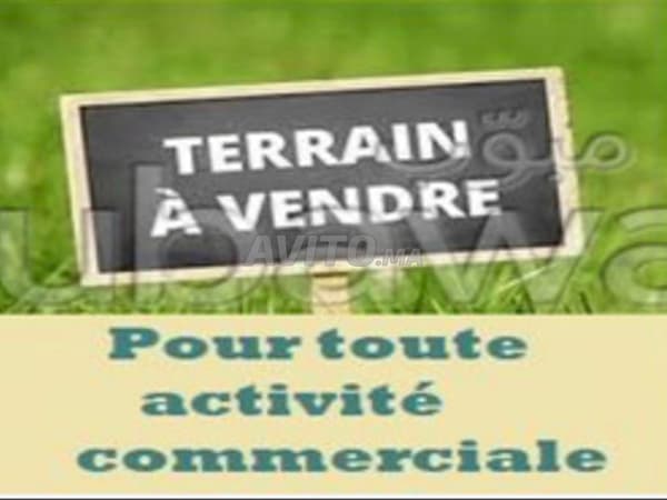 A vendre terrain 1500m2 commercial sur MehdiBenBarka