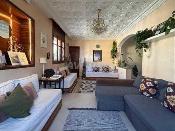 184639-بيع شقة في الدار البيضاء منطقة اولفة بمساحة 131 م²