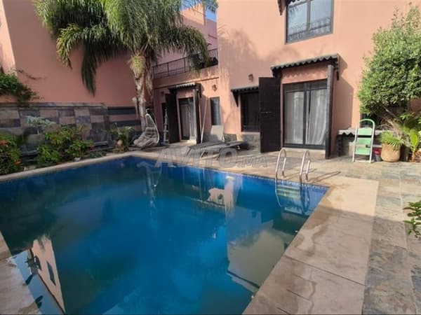 Villa jumelée meublée à louer de 303 m² Bab Ighli