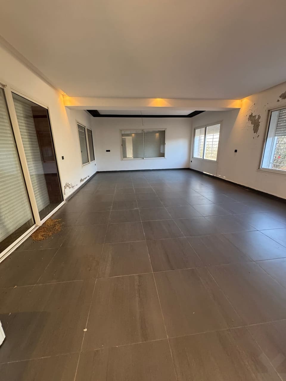 Villa 298 m² à vendre à Dar Bouazza Ben Abid