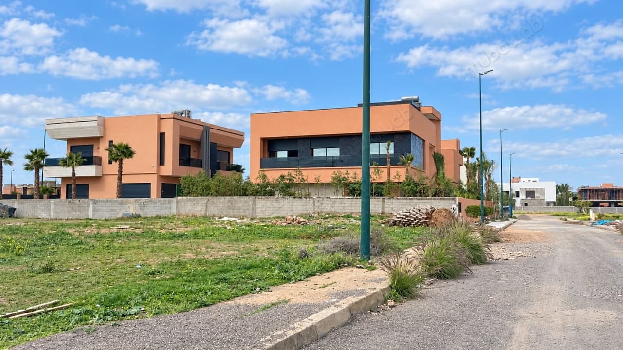 Terrain titré à vendre Agdal 554m² Morocco Mall