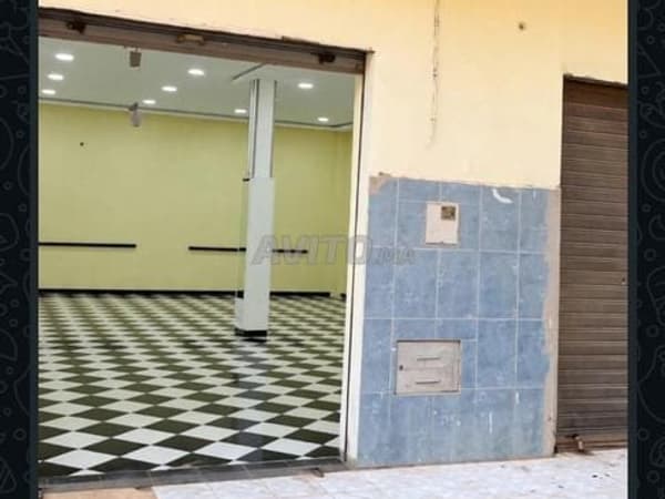 Commercial space 100m² for rent, Aroui entrance, two facades