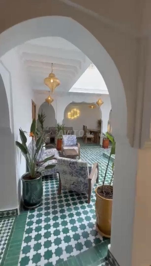 Luxurious riad with title and authorised for sale