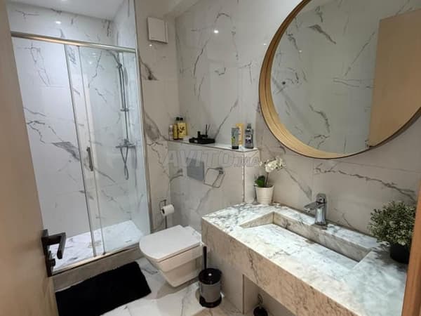 Studio meublé 60 m² à louer – Triangle d’Or