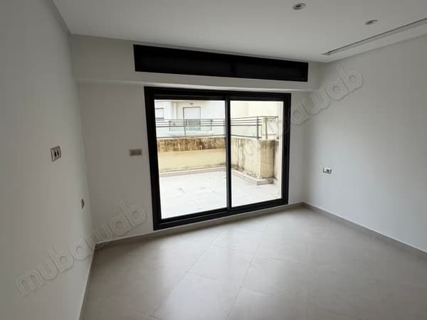 Appartamento in affitto a Iberie. Superficie di 135 m². Con ascensore e terrazza
