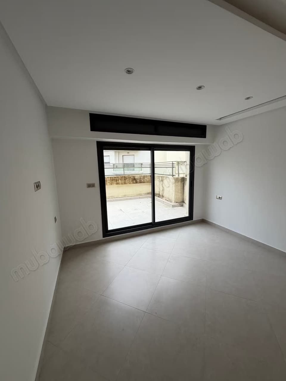 Wohnung zur Miete in Iberie. Fläche von 135 m². Mit Aufzug und Terrasse