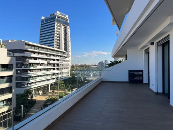 Apartment for rent in Casablanca Finance City. 4 comfortable rooms. Air conditioning…