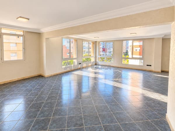 Bureaux à vendre 73m2 à boulevard med 5 / MIMOZA